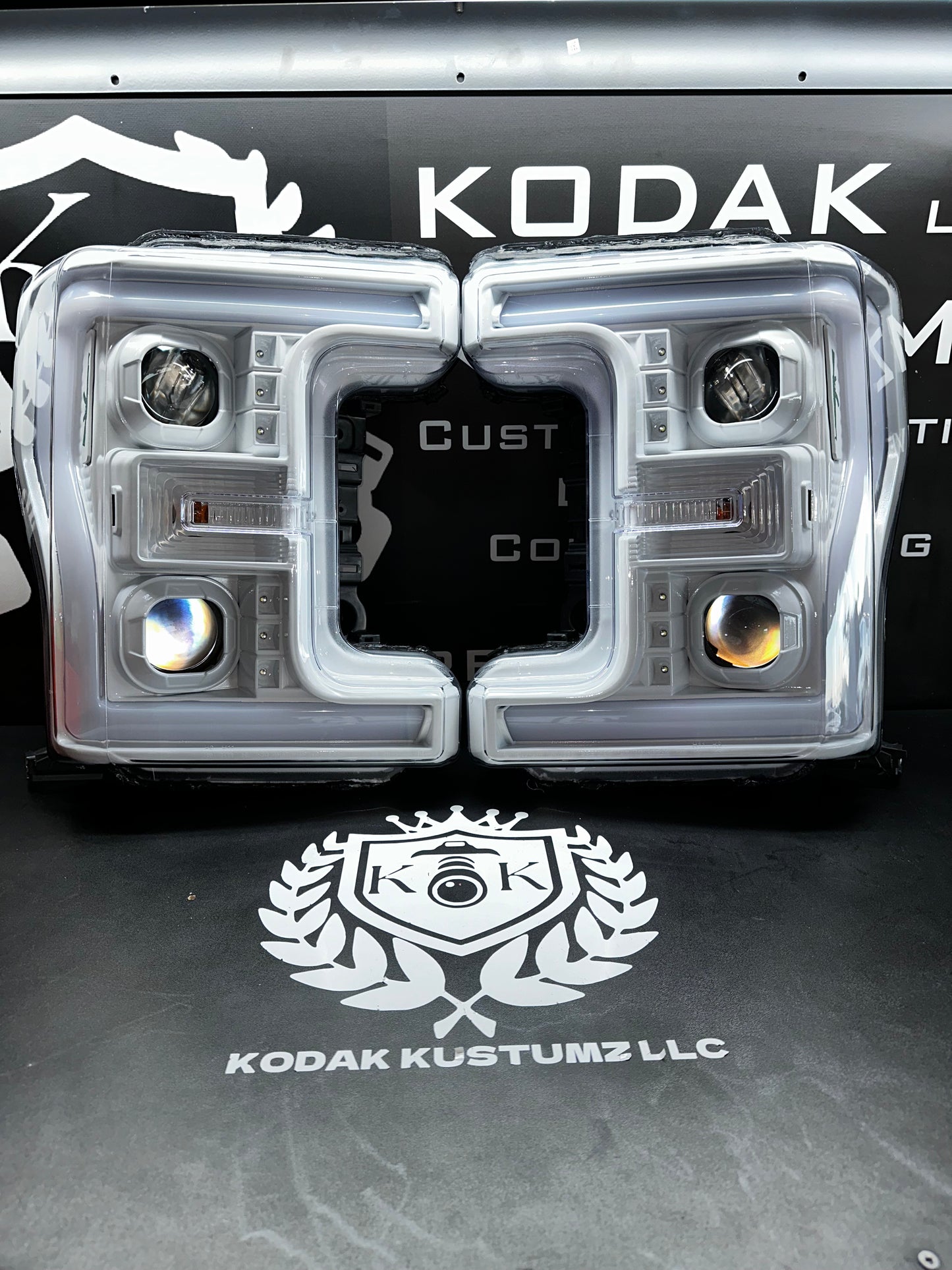 Ford F-250 Color matched Headlights 17-19